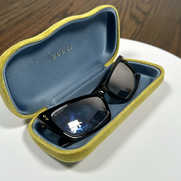 GUCCI MIRRORED LENS SUNGLASSES - Picture 9 of 10